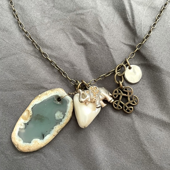 American Eagle Outfitters Jewelry - 🌻 3/$10 - AEO boho statement necklace